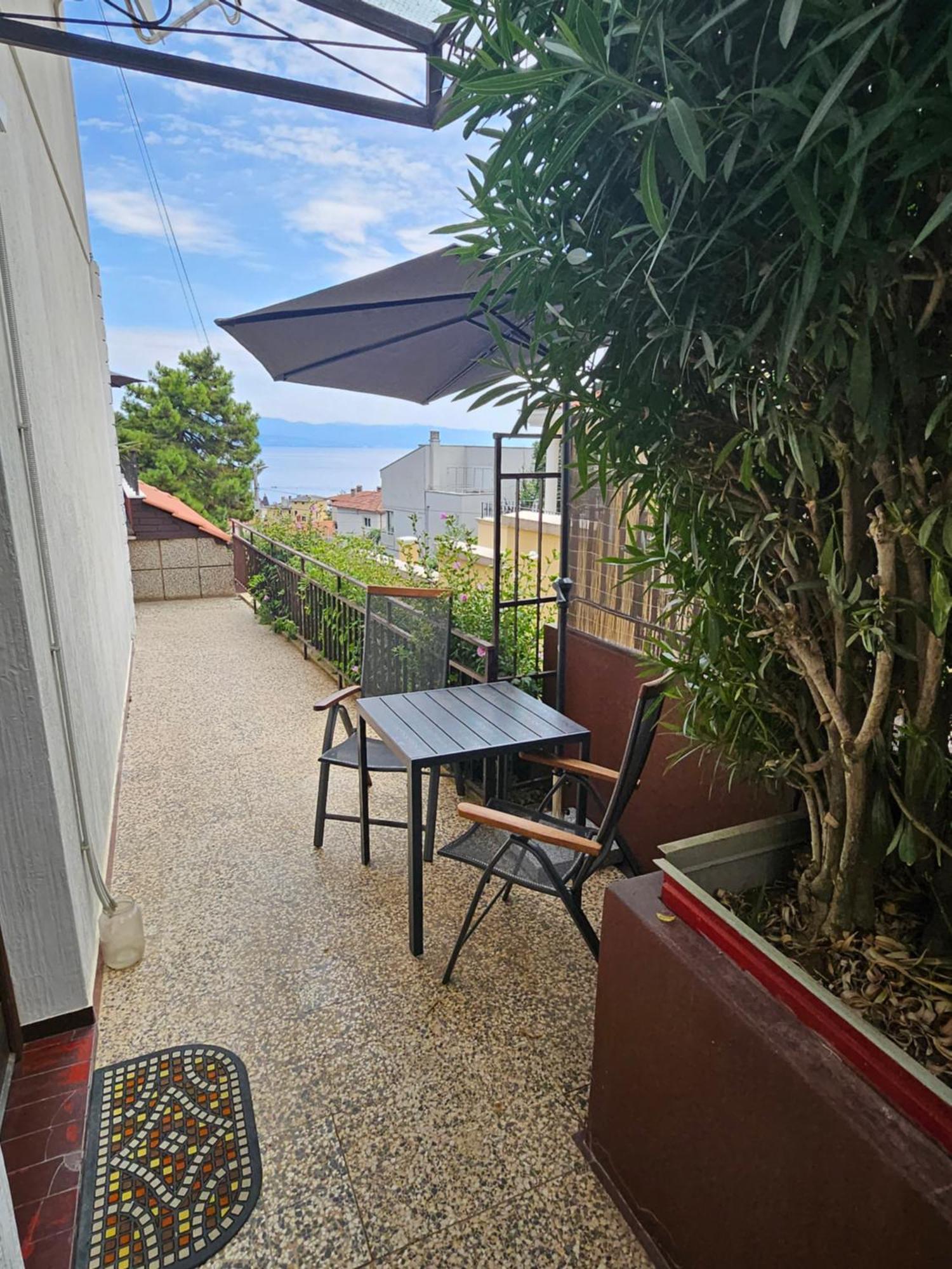 Apartments Rakovic Lovran Exterior photo
