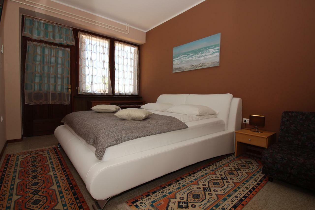 Apartments Rakovic Lovran Exterior photo